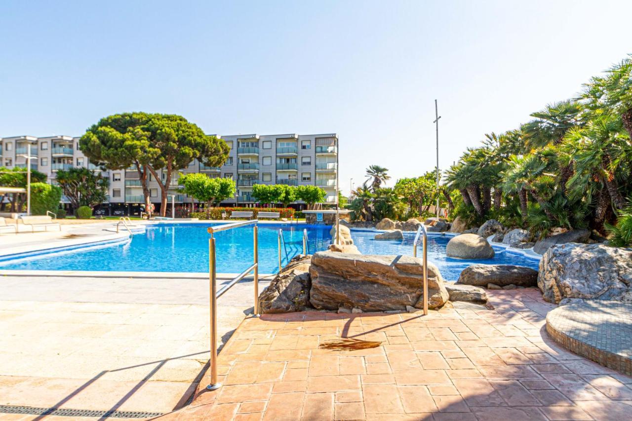 Residencial Costamar Next Bcn, 50M Beach With Swimming Pool Cabrera de Mar Luaran gambar
